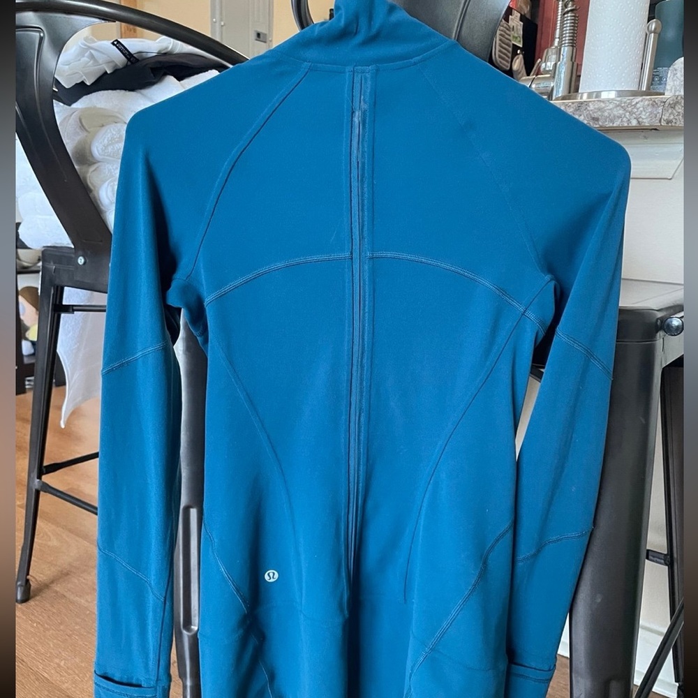 Lululemon define jacket in blue teal! 💙💚💙 - Picture 3 of 8